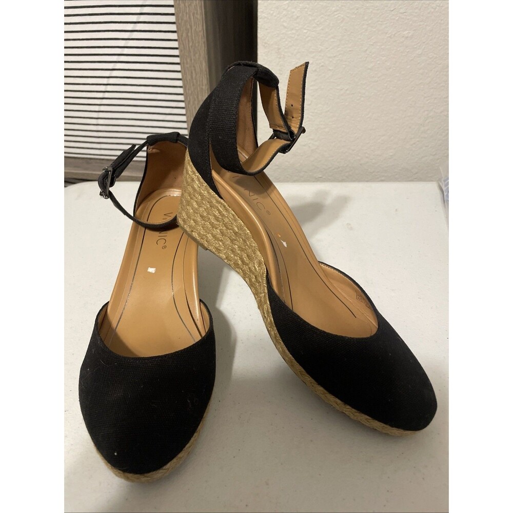 Vionic Women's 2.5” Wedge Sandal Black Closed Toe Ankle Strap size 9.5